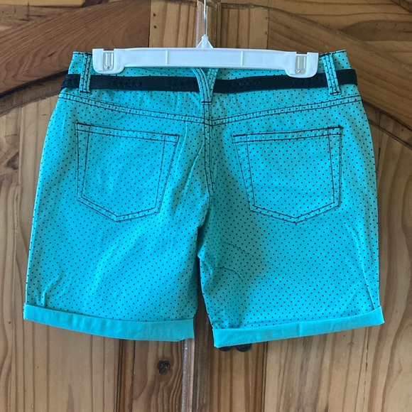 Women’s Be Bop green black polka dot cuffed hem shorts size 5 - NWT - Picture 5 of 9